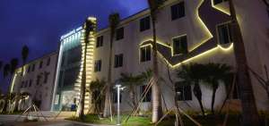 El hotel Aquamarina, ubicado en el noroeste de Manta, posee 56 habitaciones y fue inaugurado hace 4 d&iacute;as.