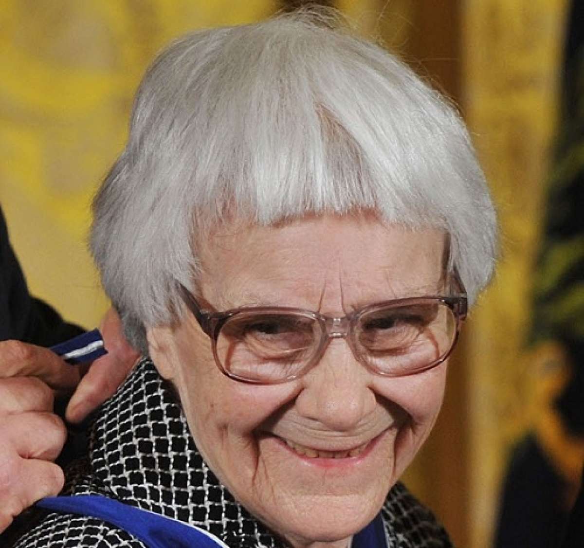 Harper Lee, de 88 a&ntilde;os, dijo estar "sorprendida" de que el manuscrito vaya a ser publicado despu&eacute;s de tanto tiempo. Foto: AFP