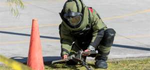 Los agentes del Grupo de Intervenci&oacute;n y Rescate (GIR) desactivaron el artefacto explosivo en aproximadamente seis minutos.