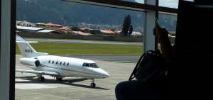 Desde y hasta el aeropuerto de Cuenca cada a&ntilde;o se movilizan alrededor de 310 mil pasajeros, en la ruta a Guayaquil y a la capital de la Rep&uacute;blica.
