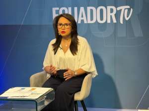 La ministra de Gobierno, Nataly Morillo durante la entrevista en EcuadorTv. 