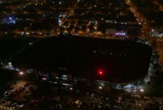 Las luces del estadio de Alianza Lima fueron apagadas