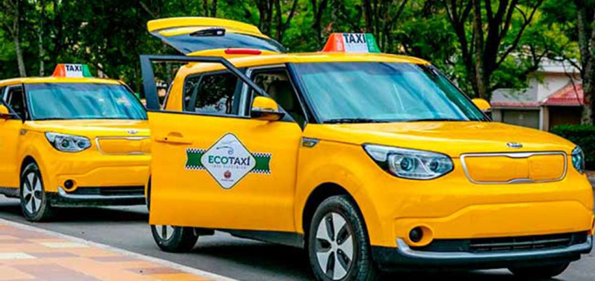 En Loja existe una flota de taxis el&eacute;ctricos. Los taxistas piden al Municipio que construyan m&aacute;s electrolineras en la ciudad.