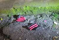 La Policía encontró tacos de dinamita.