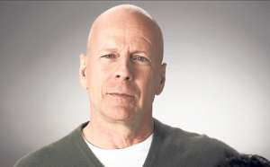 Bruce Willis deja filme de Allen por Broadway