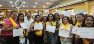 El Ministro Iv&aacute;n Ontaneda particip&oacute; en la graduaci&oacute;n de las artesanas emprendoras. 