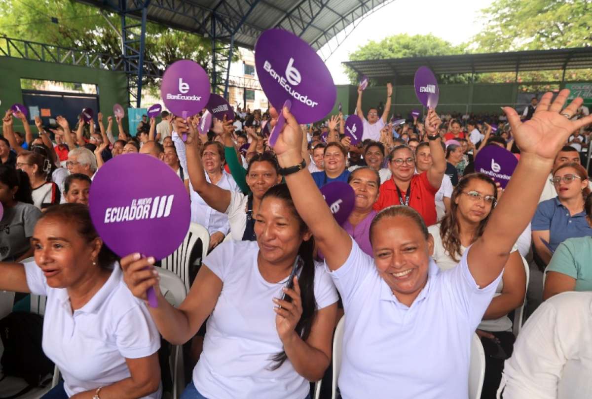 El Gobierno entreg&oacute; cr&eacute;ditos a mujeres en Babahoyo.