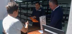 ANT entrega 47.000 placas para veh&iacute;culos nuevos en Quito