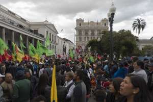 Masivo apoyo al gobierno en la Plaza de la Independencia. Foto: Miguel Jim&eacute;nez/ EL TEL&Eacute;GRAFO