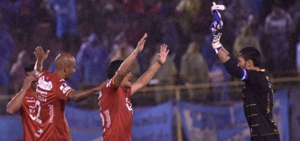Wilstermann tritura 3-0 a River Plate en la Libertadores