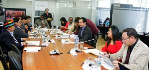 La Comisi&oacute;n de Derechos Colectivos aprob&oacute; el informe para primer debate. Entre los cambios se incluye la eliminaci&oacute;n de la Supercom y de la figura de linchamiento medi&aacute;tico, entre otros.