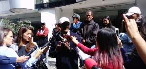 Representantes de la Preasociaci&oacute;n &ldquo;Esperanza de un Nuevo Amanecer&rdquo; se congregaron ayer en las afueras del Ministerio de Trabajo.