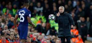 "Mou" dice que Antonio Valencia regres&oacute; en malas condiciones de las vacaciones