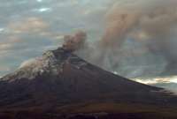 El Instituto Geofísico alertó sobre el desplazamiento de la nube en dirección Oeste, por lo que zonas de Tungurahua, Cotopaxi y Bolívar podrían registrar una leve caída de ceniza.