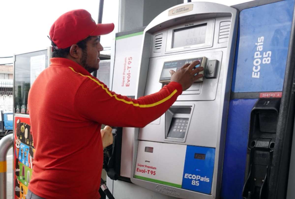 Petroecuador fija nuevos valores para gasolina y di&eacute;sel en el segmento automotriz