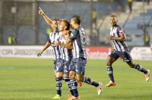 Mena revela que el compromiso de Emelec es estar en el primer lugar