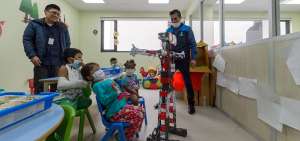 Robots generan aprendizajes en el hospital