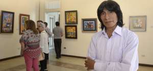 Olmedo Quimbita expone su trabajo pict&oacute;rico como homenaje a Guayaquil por su fundaci&oacute;n.