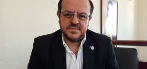 Santiago Carrasco, presidente del Colegio M&eacute;dico de Pichincha.