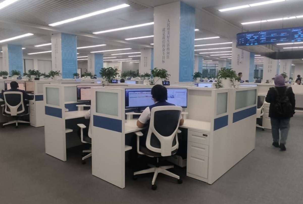 El Centro de Servicios Gubernamentales atiende las quejas y trámites de los ciudadanos y empresas en Beijing. 