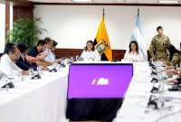 a vicepresidenta María José Pinto lideró el gabinete ampliado en Guayaquil, junto a ministros y funcionarios del Gobierno.