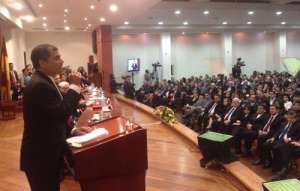  Correa: "Quien quiera votar por la alternabilidad podr&aacute; hacerlo, pero los que quieran votar por la continuidad tambi&eacute;n"