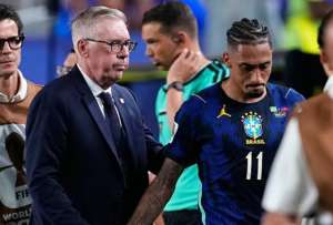 La posible baja del atacante preocupa a Brasil debido a su historial reciente de lesiones y a su papel clave en el equipo dirigido por Carlo Ancelotti. 