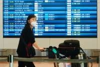 OMS pide levantar las prohibiciones de vuelos internacionales por covid-19