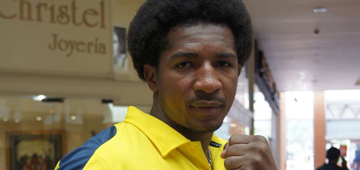 Julio Castillo derrot&oacute; al ruso Yaroslav Doronichev durante la final de la Copa Mundial de Pa&iacute;ses Petroleros.