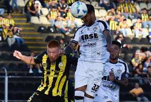  Central Córdoba metió presión en el grupo de Liga de Quito