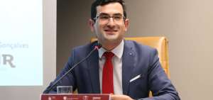 "La mayor violencia a los derechos de los ind&iacute;genas empieza cuando se intervienen sus tierras"