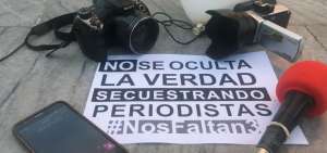 Periodistas en todo el pa&iacute;s han expresado su solidaridad ante el secuestro de los 3 colaboradores de El Comercio. 