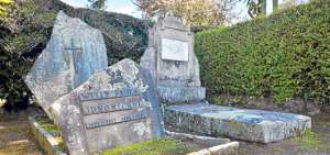 La colocaci&oacute;n de l&aacute;pidas de piedra sencillas es una de las caracter&iacute;sticas del Cementerio Alem&aacute;n, ubicado en el barrio Monteserr&iacute;n al nororiente de la capital de la Rep&uacute;blica. Foto: Santiago Aguirre/ El Tel&eacute;grafo