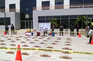 Se presume que la droga decomisada ten&iacute;a como destino Europa. Foto: Polic&iacute;a Nacional 