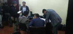 Los concejales Sergio G. y Eddy S. hab&iacute;an sido retenidos en la ma&ntilde;ana para que den sus versiones. En la noche se dispuso su detenciones con fines investigativos. 