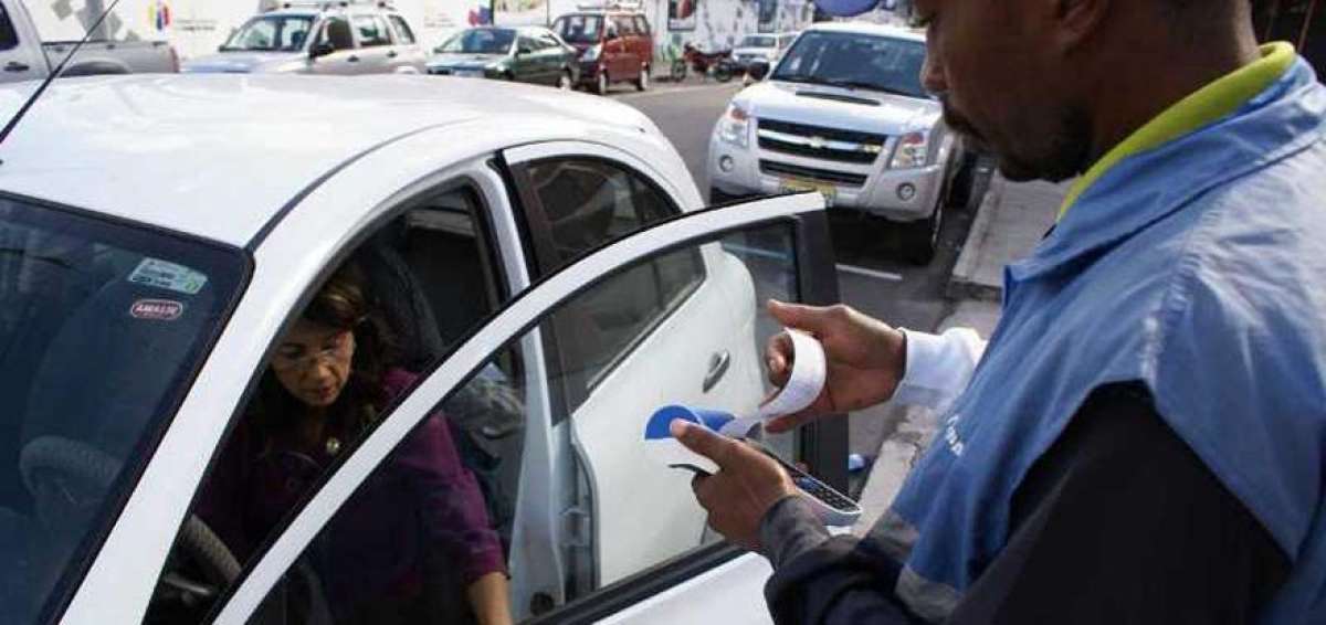 El sistema de estacionamiento rotativo tarifado se aplica en el centro-norte de Quito y est&aacute; automatizado en su mayor parte desde el 25 de enero. 