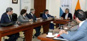 El presidente Len&iacute;n Moreno se reuni&oacute; en el Gobierno Zonal en Guayaquil con el titular del BID, Luis Alberto Moreno, por m&aacute;s de una hora.