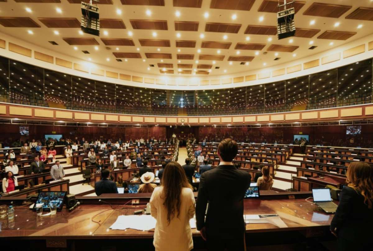 La Asamblea Nacional separó a 40 funcionarios por vínculos familiares y prácticas de nepotismo. Así lo confirmó el presidente legislativo, Niels Olsen.
