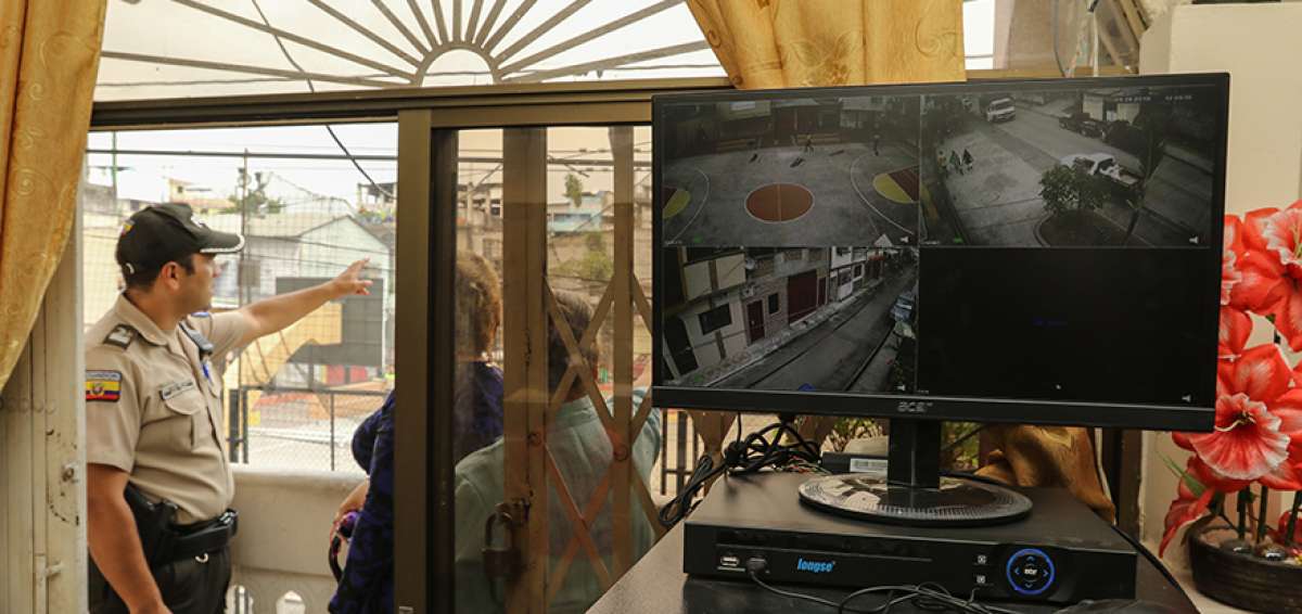 Las c&aacute;maras son monitoreadas desde la vivienda de una de las integrantes del comit&eacute; promejoras. La comunicaci&oacute;n con la Polic&iacute;a es constante.