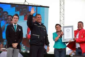 De izquierda a derecha: Carlos Mart&iacute;nez, Rafael Correa, Lorena Tapia y Bol&iacute;var Armijos en Guano. Foto: Cortes&iacute;a / Presidencia de la Rep&uacute;blica