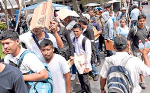 El sueldo de los aspirantes a agentes de tr&aacute;nsito para Guayaquil ser&aacute; de $ 950. Los postulantes deber&aacute;n aprobar un curso impartido por la CTE. Foto: Karly Torres / El Tel&eacute;grafo 