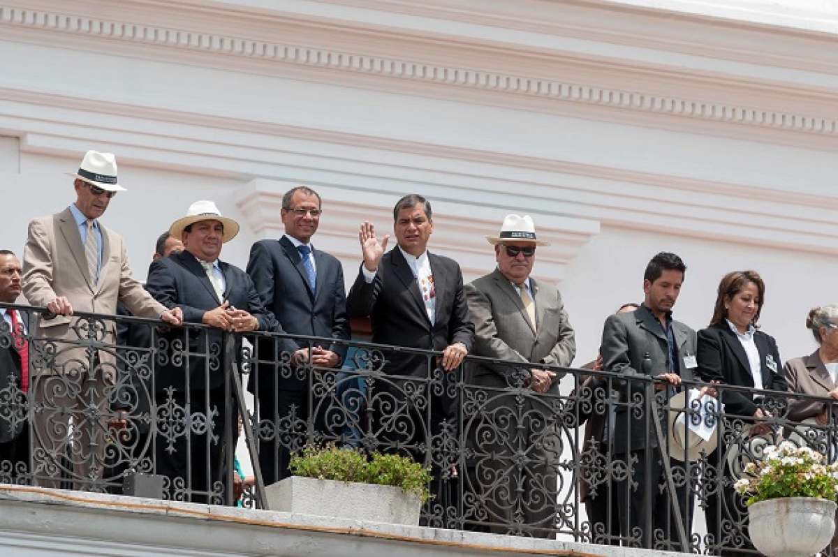 El alcalde de Cuenca, Marcelo Cabrera, particip&oacute; hoy del cambio de guardia en Carondelet. Foto: Miguel Jim&eacute;nez/ EL TEL&Eacute;GRAFO