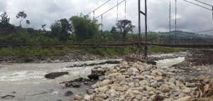 Recintos de La Man&aacute; afectados por desbordamiento de r&iacute;o