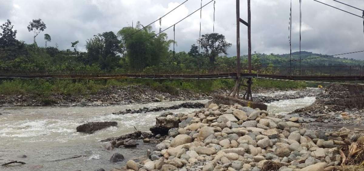 Recintos de La Man&aacute; afectados por desbordamiento de r&iacute;o