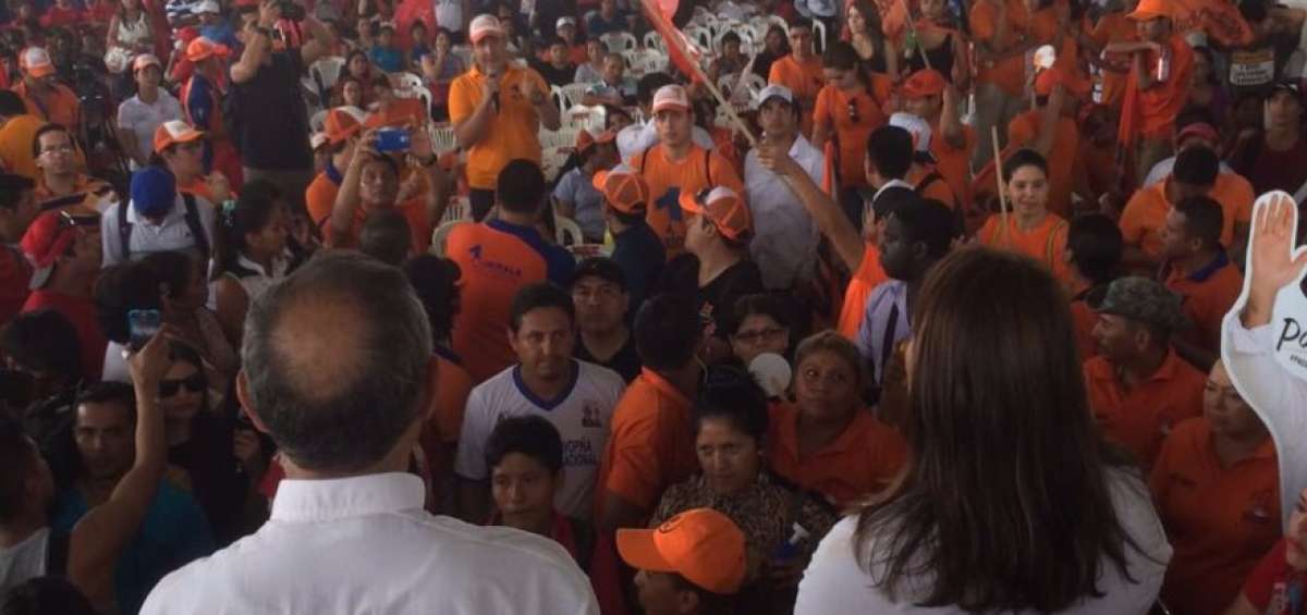 Moncayo reuni&oacute; a j&oacute;venes en Guayaquil.