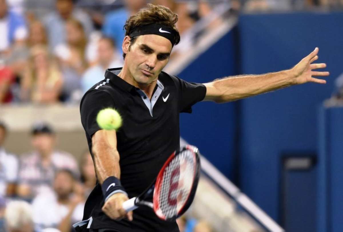 Federer dio muestra de buenos golpes para hacerse con el encuentro. Foto: AFP