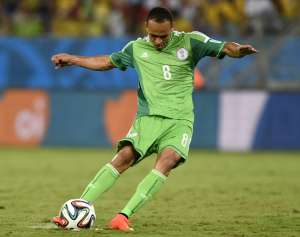 Odemwingie fue el autor del tanto que elimin&oacute; al conjunto europeo. Foto: AFP