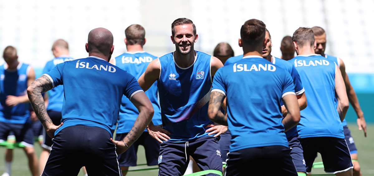 Seleccionados de Islandia, durante su &uacute;ltimo d&iacute;a de entrenamiento en Volgogrado, antes de su segundo encuentro mundialista ante Nigeria.