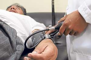En Ecuador, la hipertensi&oacute;n es la segunda causa de muerte, seg&uacute;n estad&iacute;sticas del INEC 2013 expuestas en la &uacute;ltima encuesta de salud. Foto: MSP