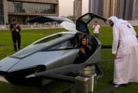 La empresa china XPeng realizó la primera prueba del auto volador con público presente.